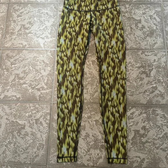 Lululemon Wunder Under Pant *Full-On Luxtreme Green Size 4 Leggings 30.5" Inseam - Picture 5 of 9